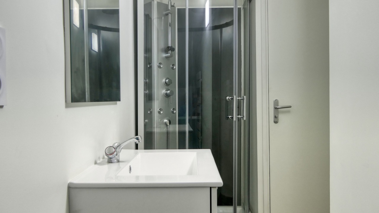 Photo of Bathroom in Caderousse