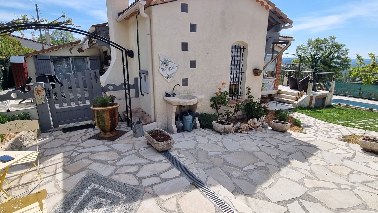 Photo of Patio Balcony in Cruis