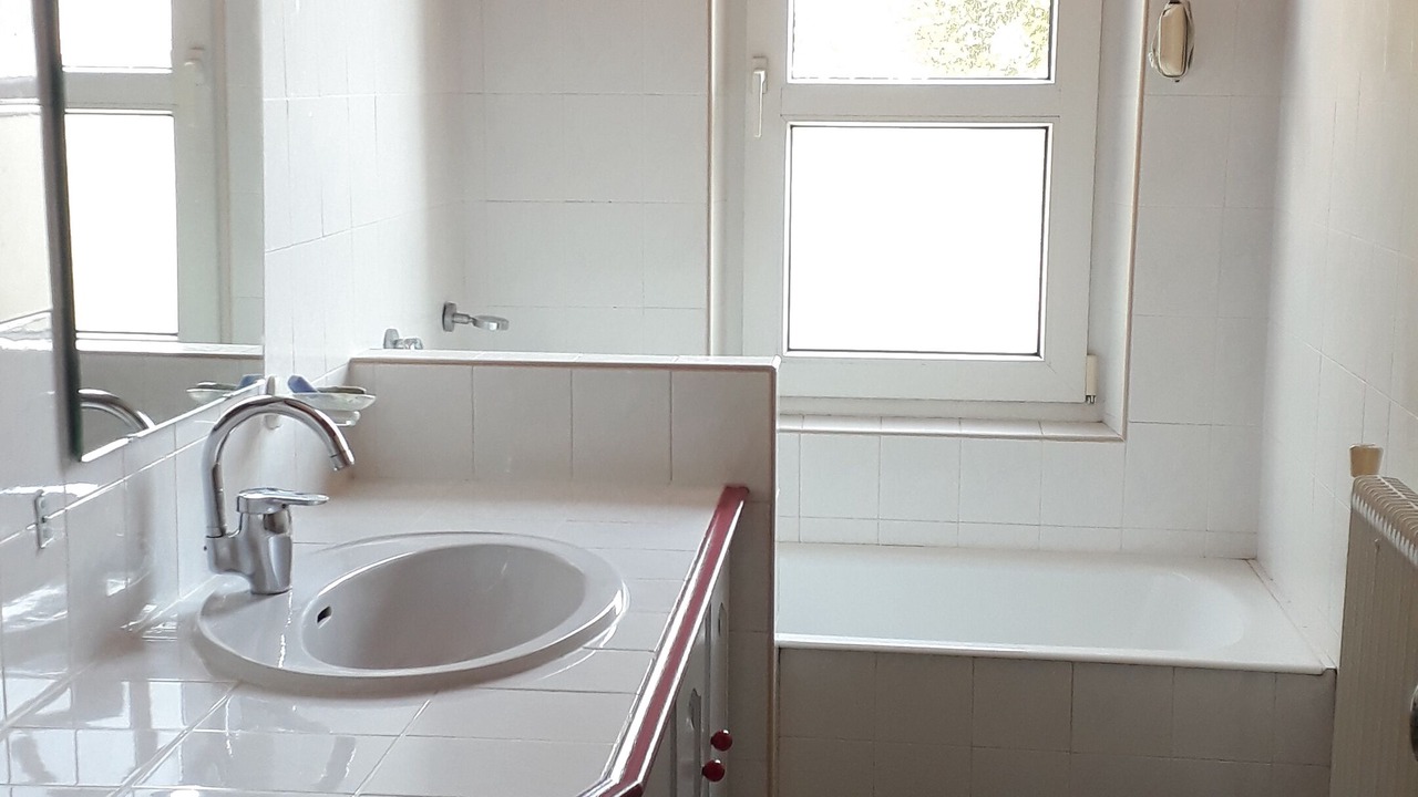 Photo of Bathroom in Orange