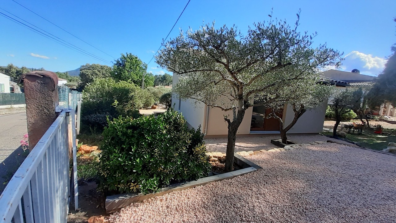 Photo of Outdoor in Gareoult
