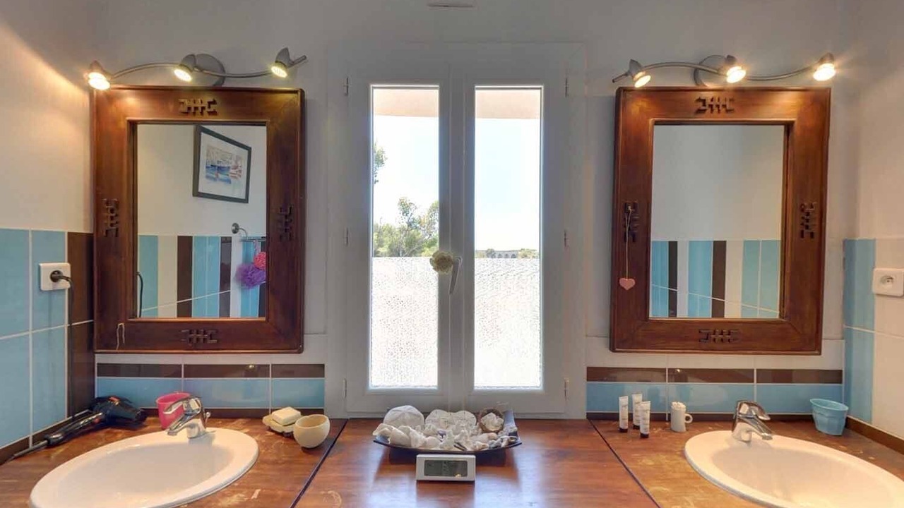 Photo of Bathroom in La Couronne