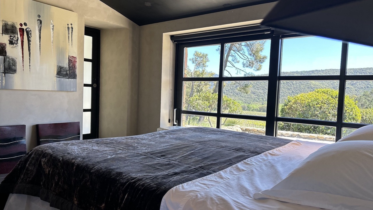 Photo of Bedroom in Bormes-Les-Mimosas