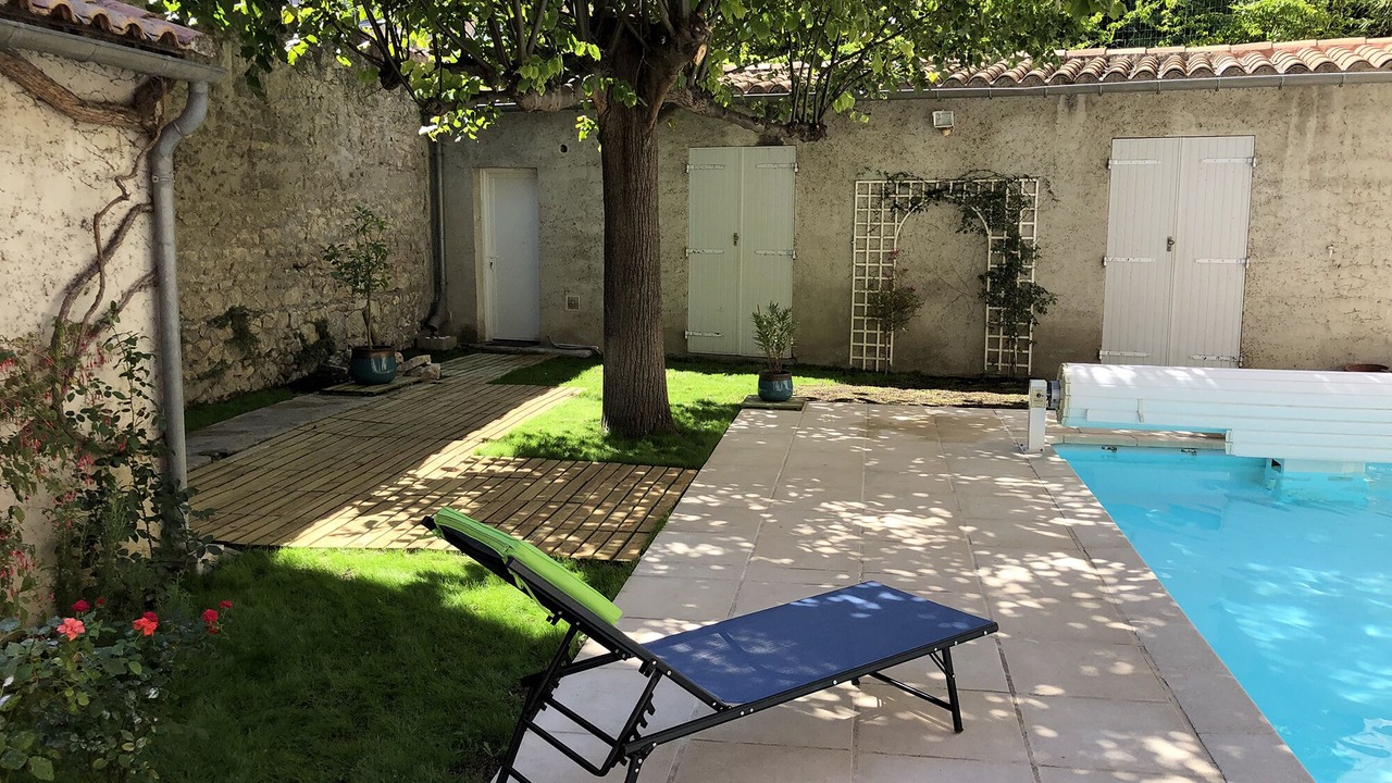 Photo of Outdoor in Avignon City Centre