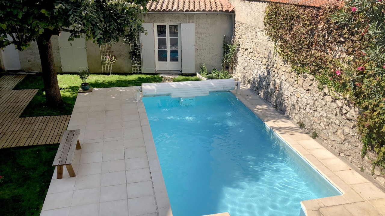 Photo of Outdoor in Avignon City Centre
