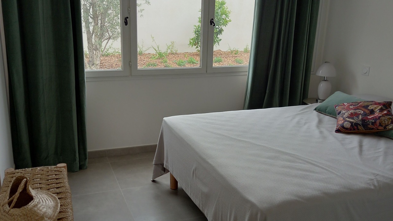 Photo of Bedroom in Miramar