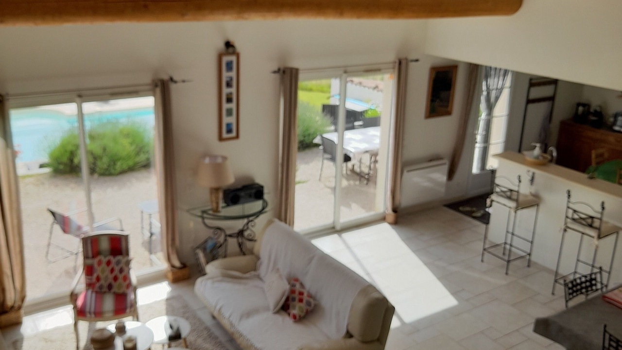 Photo of Livingroom in Mormoiron