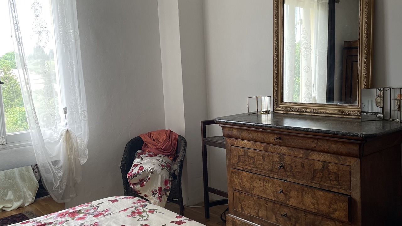 Photo of Bedroom in La Tour-d'Aigues