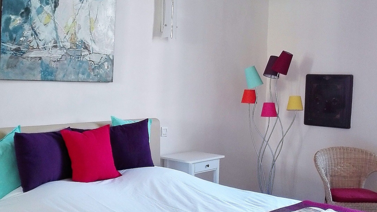 Photo of Bedroom in Noves