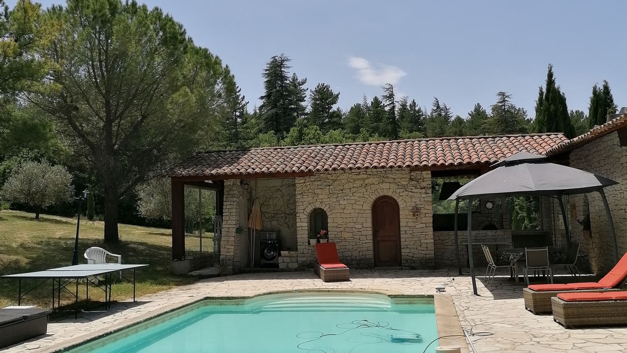 Photo of Outdoor in Saint-Michel-l'Observatoire