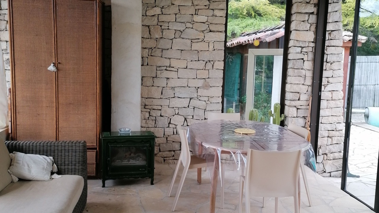 Photo of Livingroom in Saint-Michel-l'Observatoire