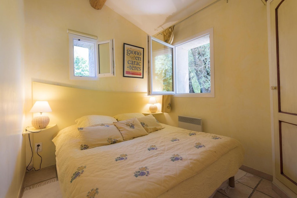 Photo of Bedroom in Forcalquier