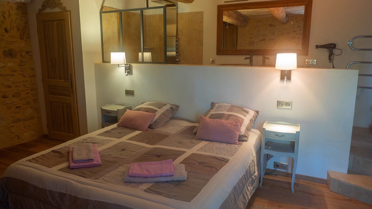 Photo of Bedroom in Saint-Laurent-des-Arbres