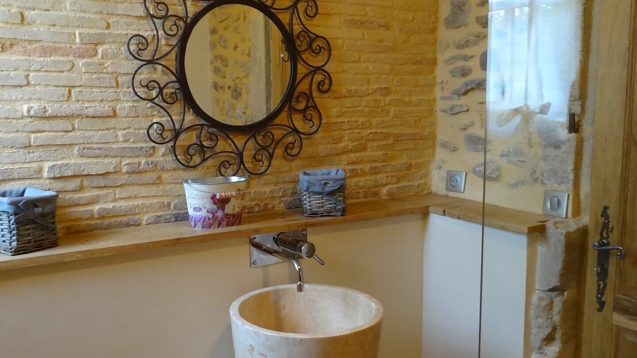 Photo of Bathroom in Saint-Laurent-des-Arbres