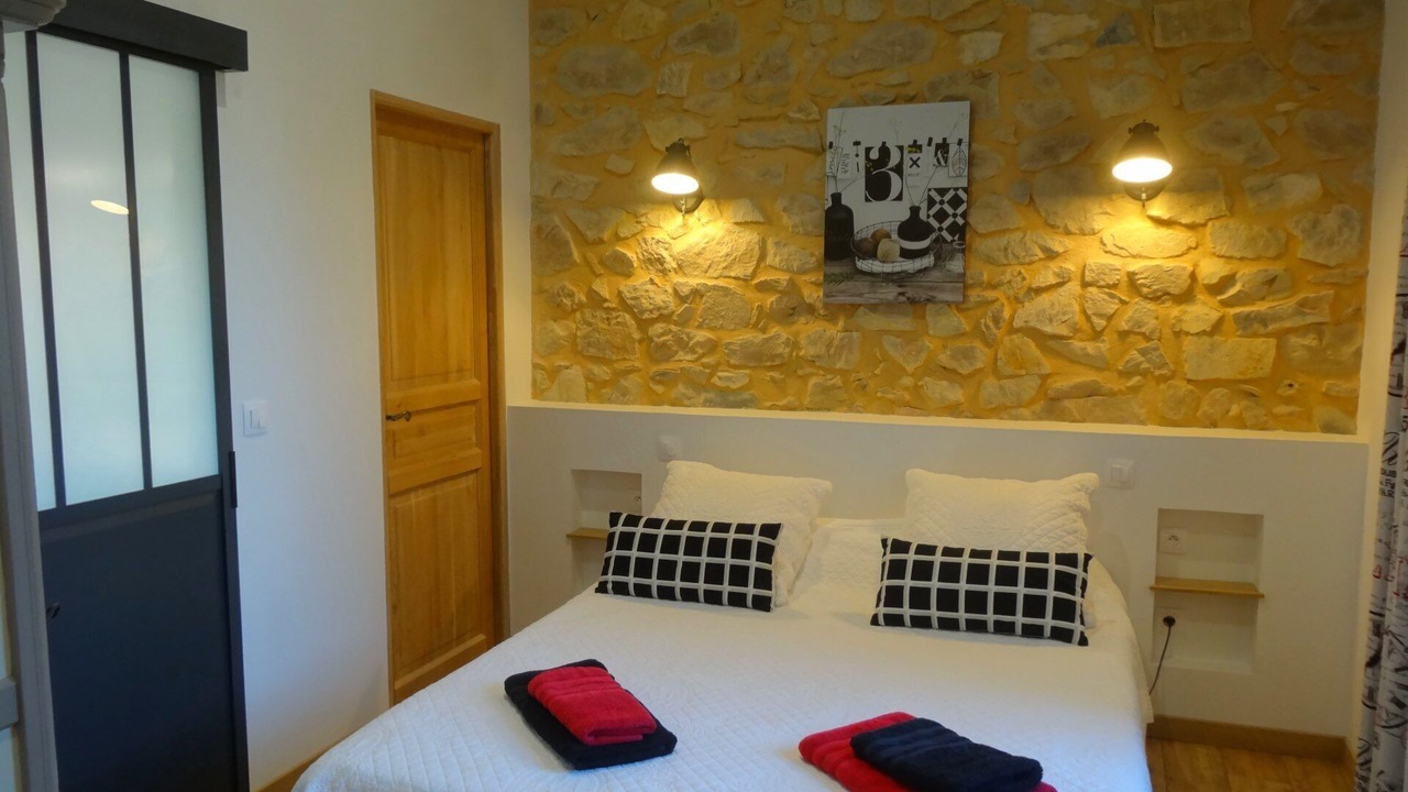 Photo of Bedroom in Saint-Laurent-des-Arbres