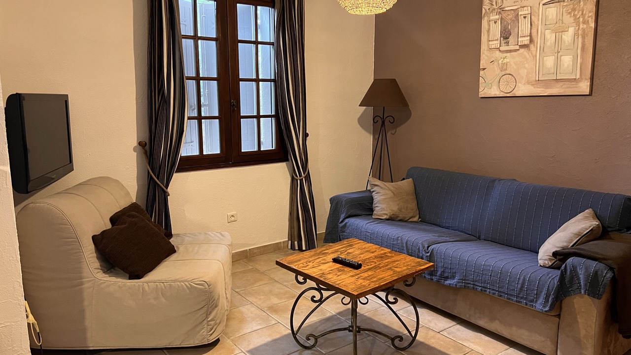 Photo of Livingroom in Boulbon