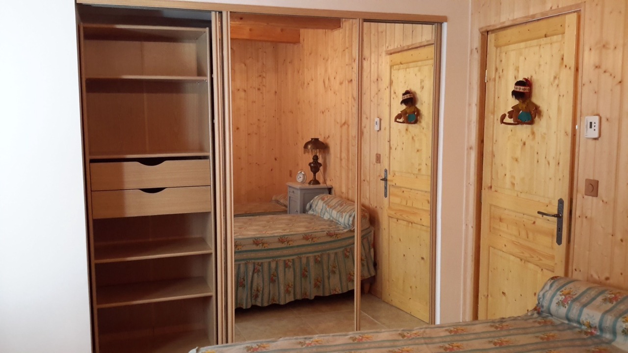 Photo of Bedroom in Allons