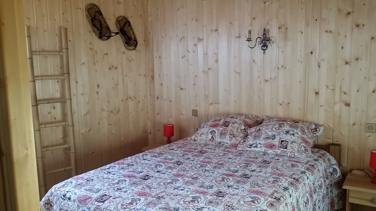 Photo of Bedroom in Allons
