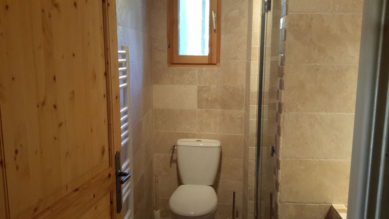 Photo of Bathroom in Allons