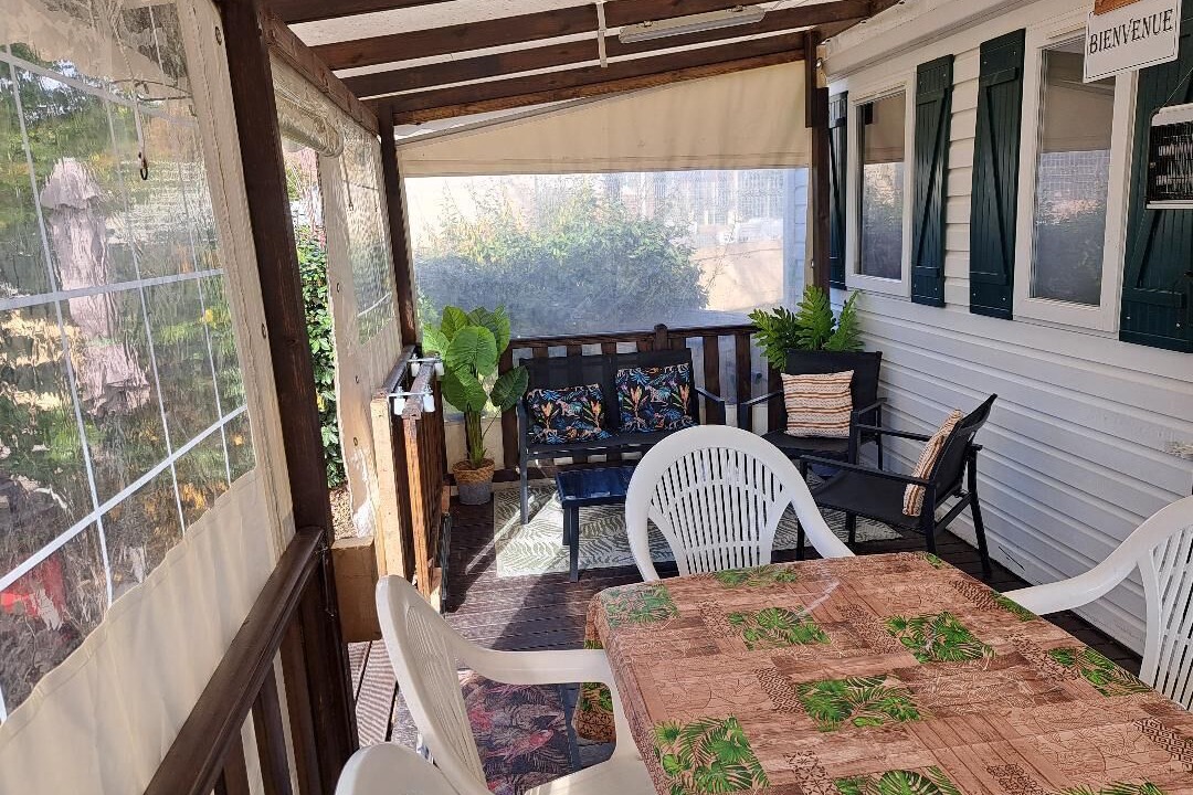 Photo of Outdoor in La Roque-d'Antheron