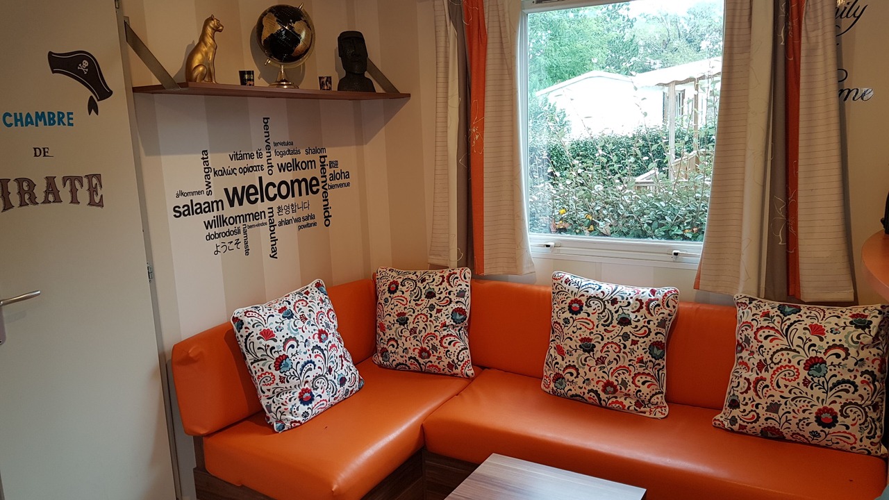 Photo of Livingroom in La Roque-d'Antheron