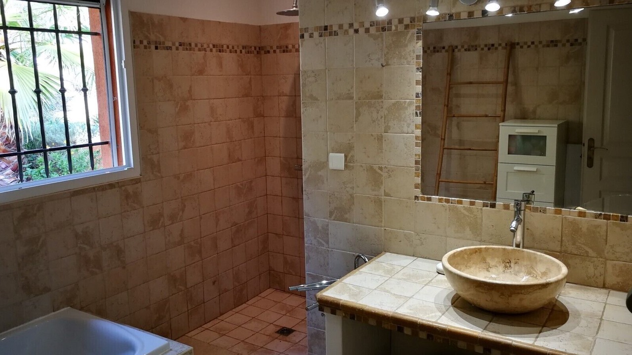 Photo of Bathroom in Callas