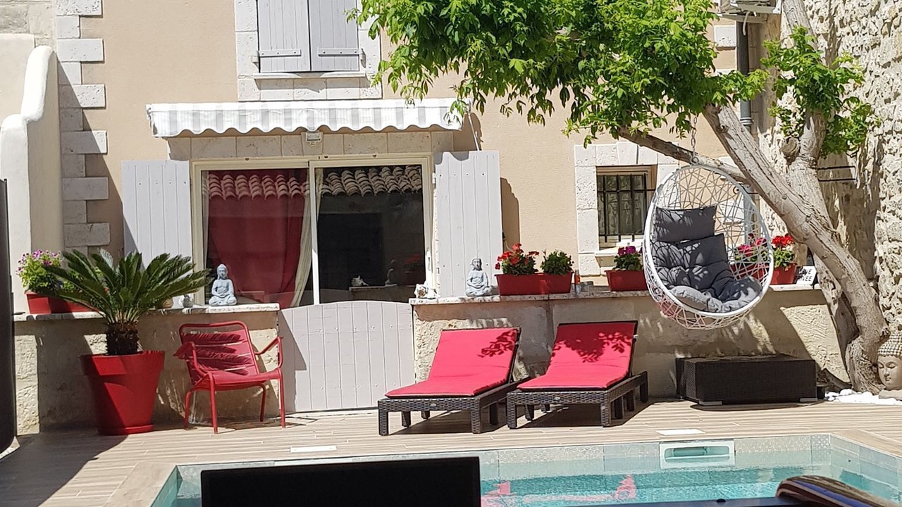 Photo of Patio Balcony in Comps
