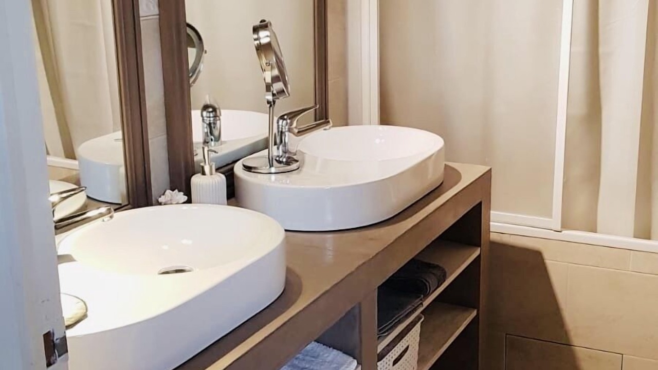 Photo of Bathroom in Comps