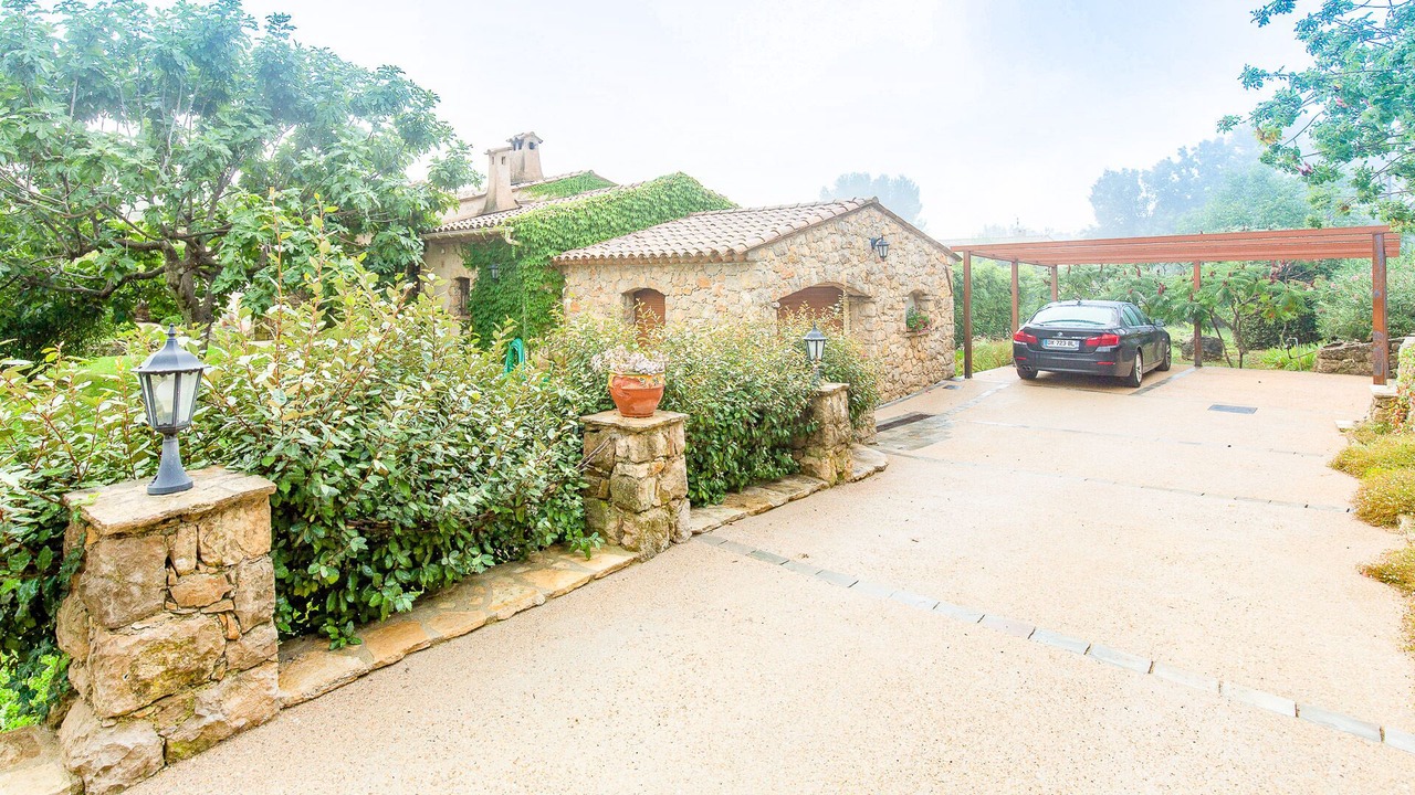 Photo of Outdoor in Saint-Cezaire-sur-Siagne