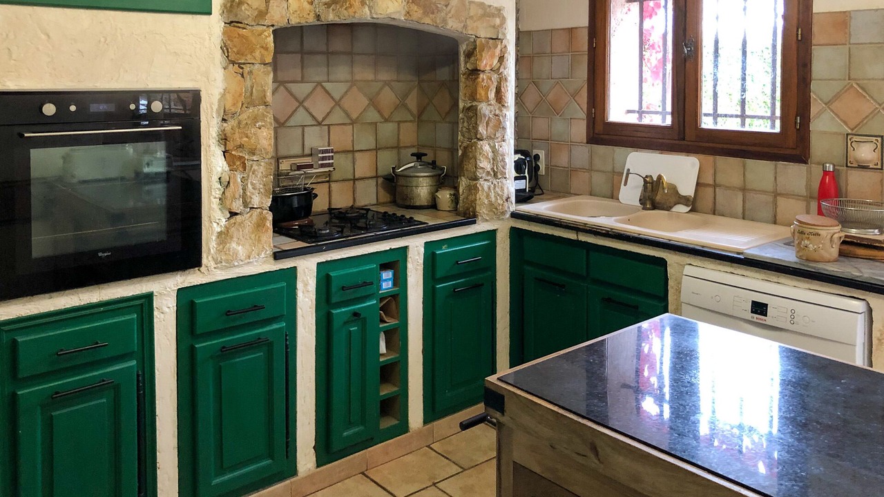 Photo of Kitchen in Saint-Cezaire-sur-Siagne