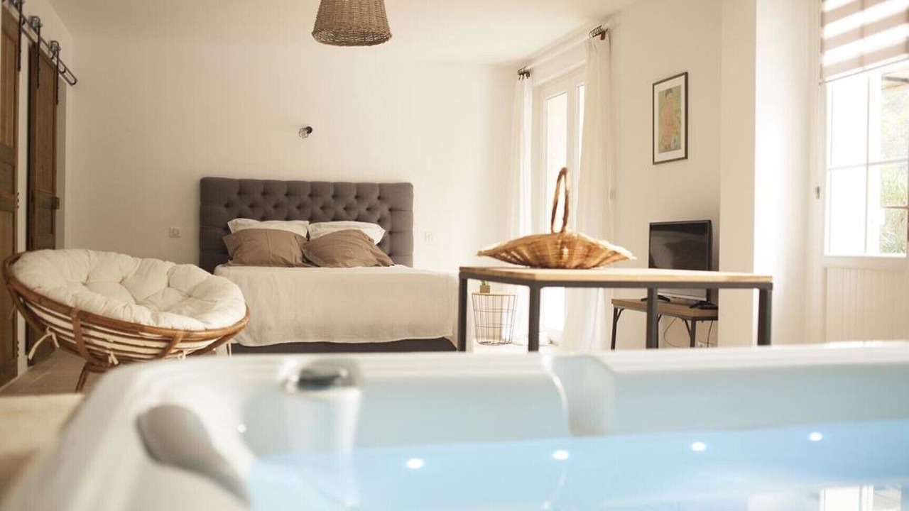 Photo of Bedroom in Venelles