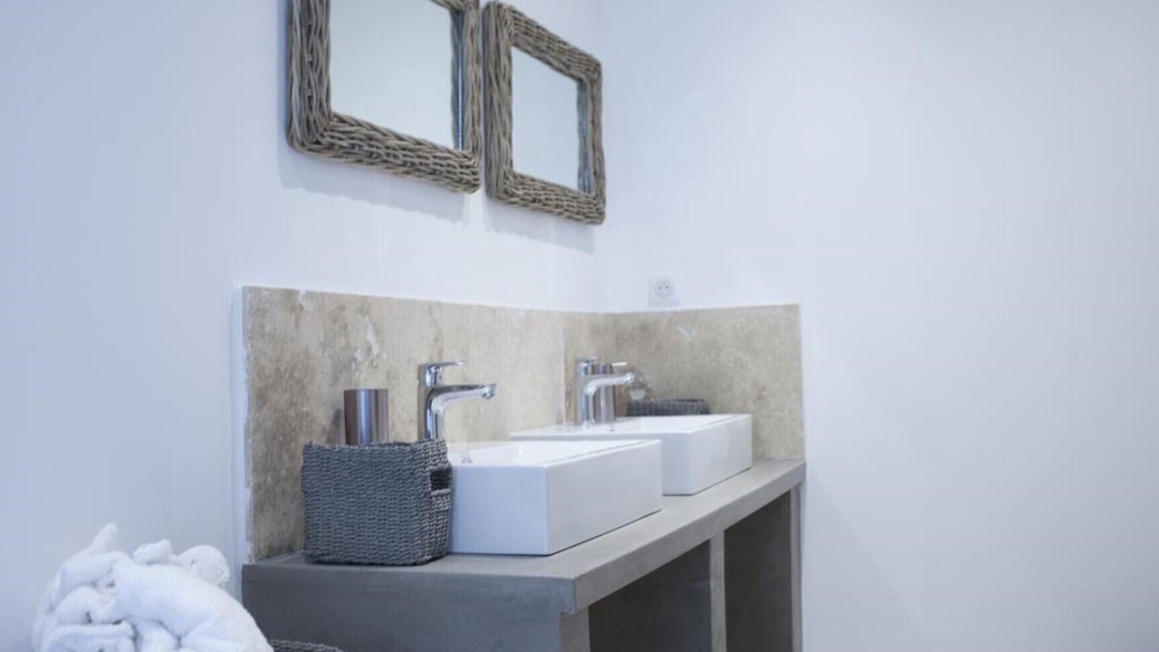 Photo of Bathroom in Venelles