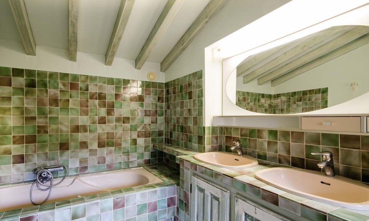 Photo of Bathroom in Saignon