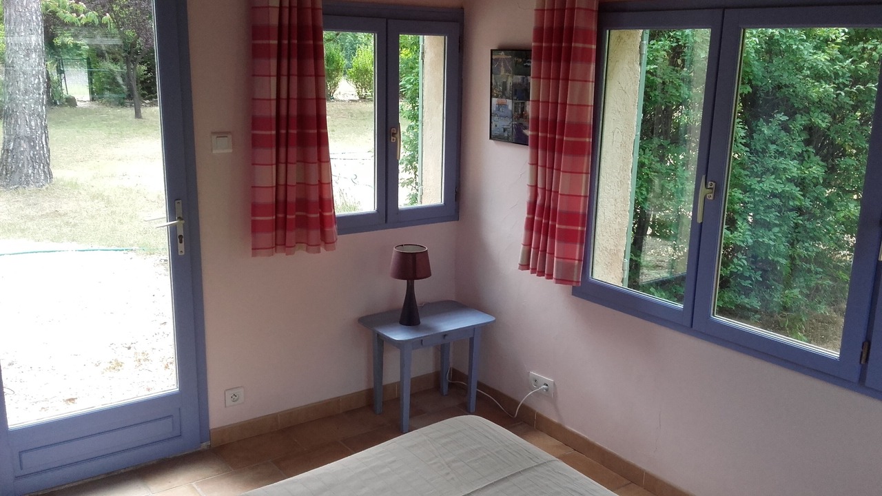 Photo of Bedroom in Saint-Martin-de-Castillon