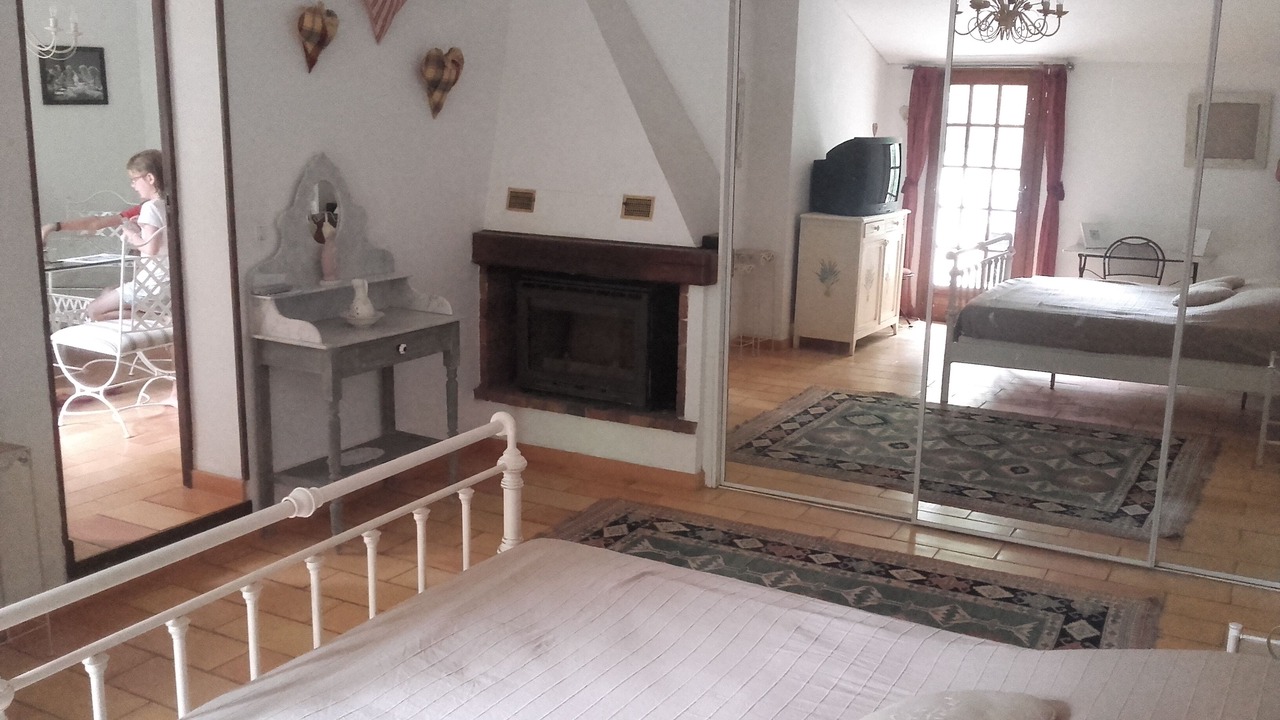 Photo of Bedroom in Saint-Martin-de-Castillon