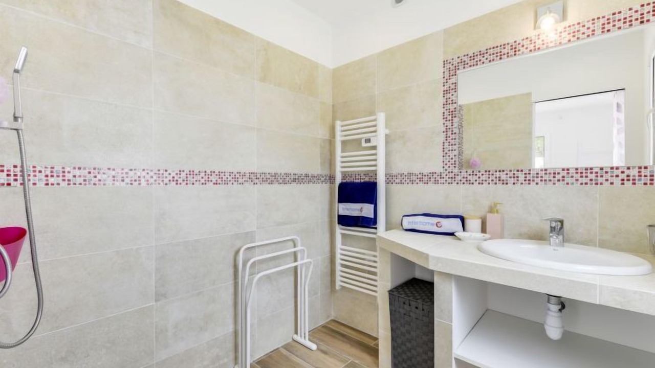 Photo of Bathroom in Cogolin
