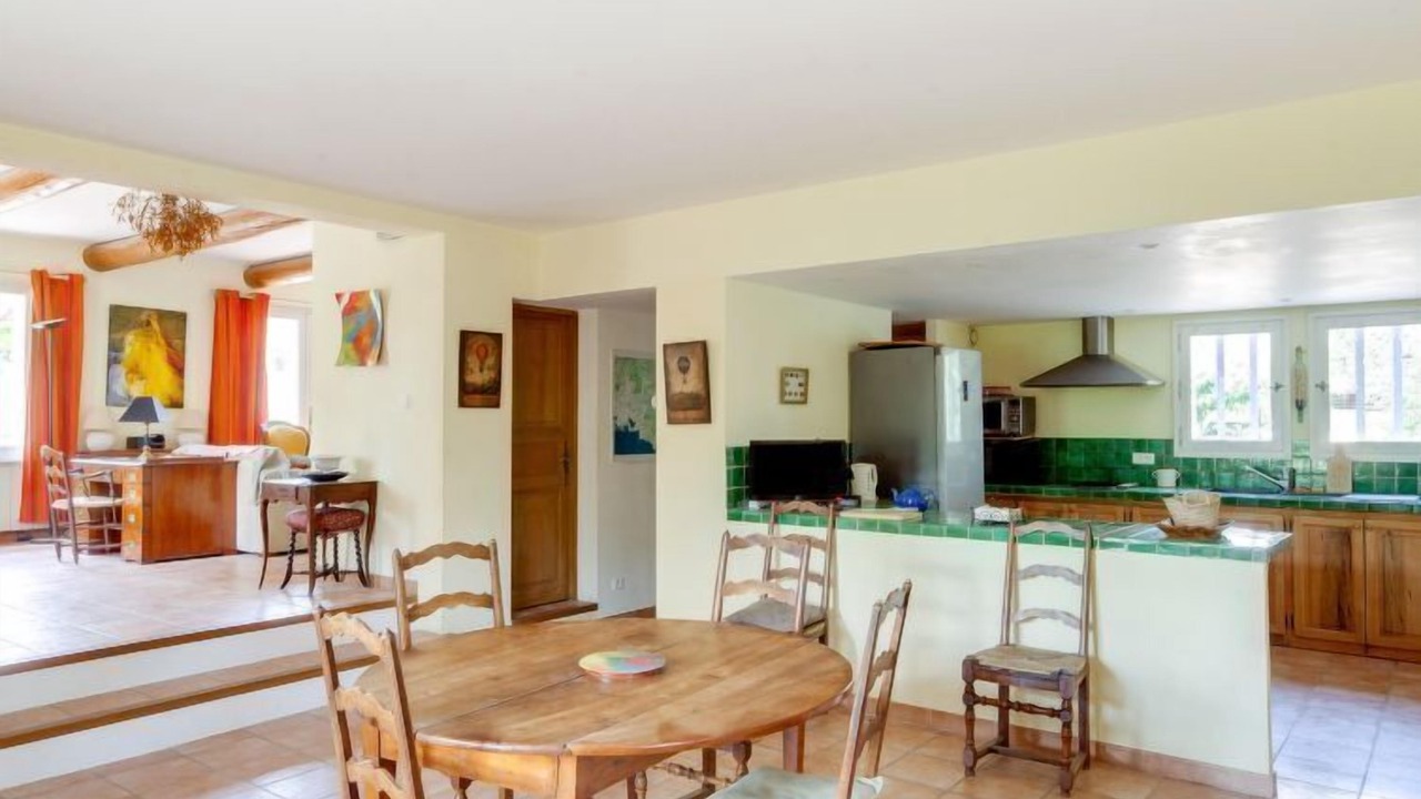 Photo of Bedroom in Saint-Martin-de-Castillon