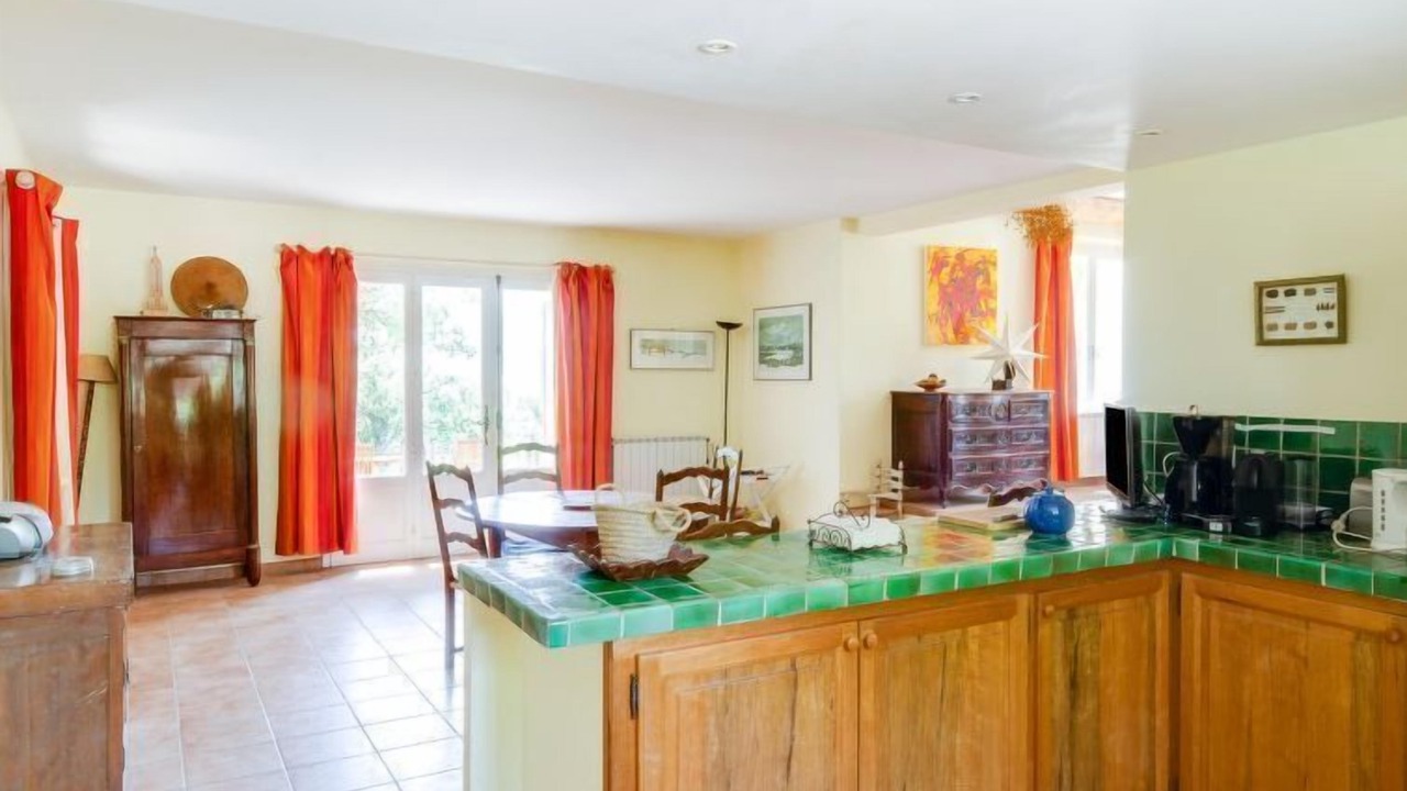 Photo of Bedroom in Saint-Martin-de-Castillon
