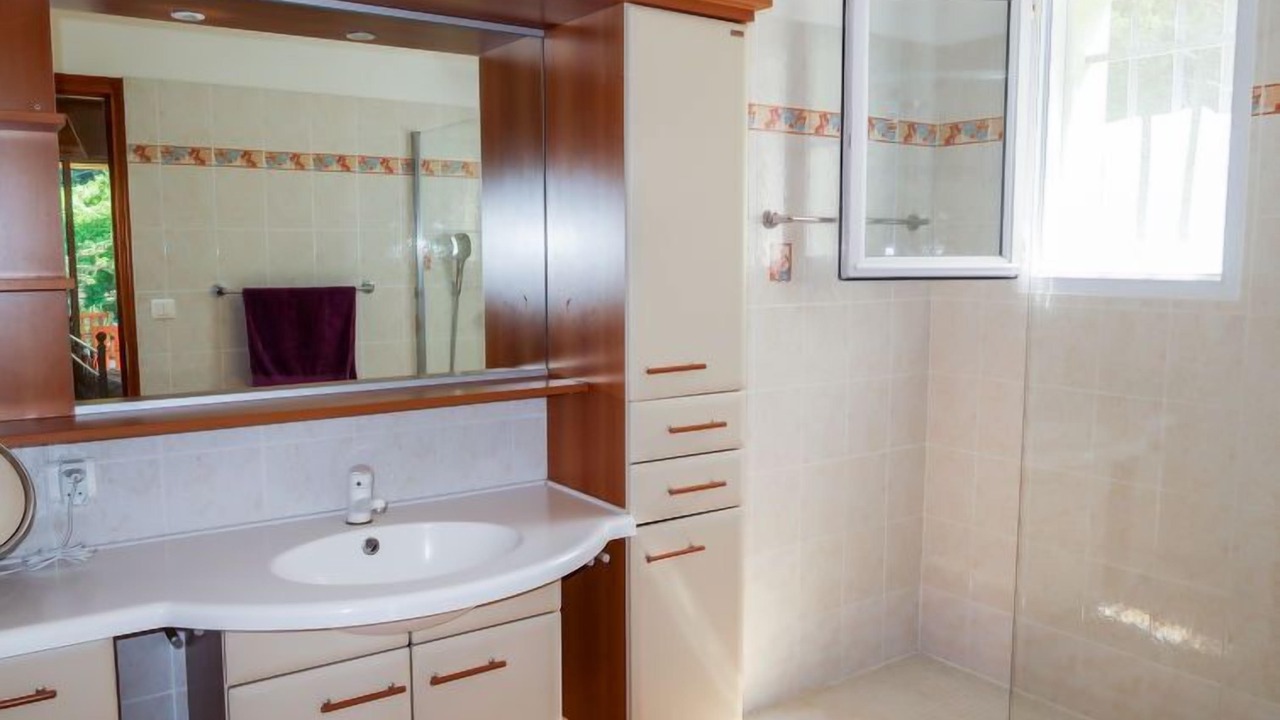 Photo of Bathroom in Velleron