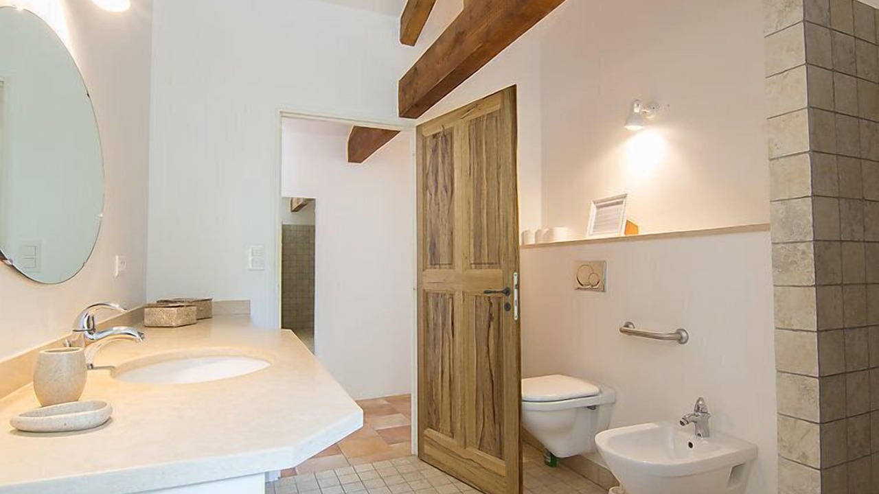 Photo of Bathroom in Bonnieux