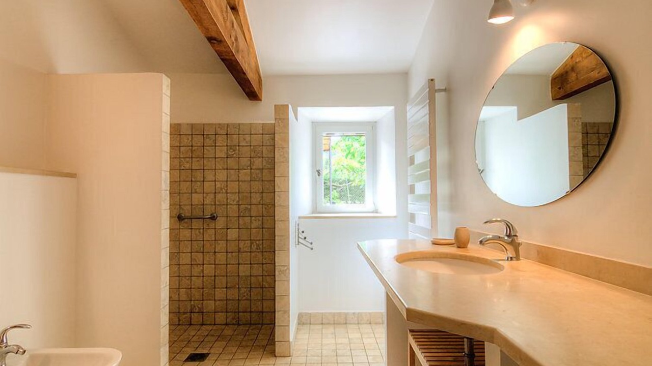 Photo of Bathroom in Bonnieux