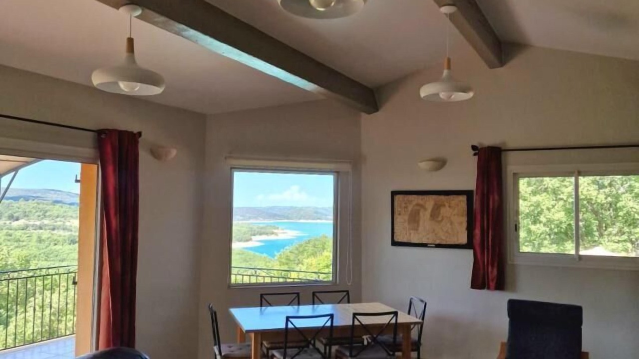 Photo of Livingroom in Bauduen