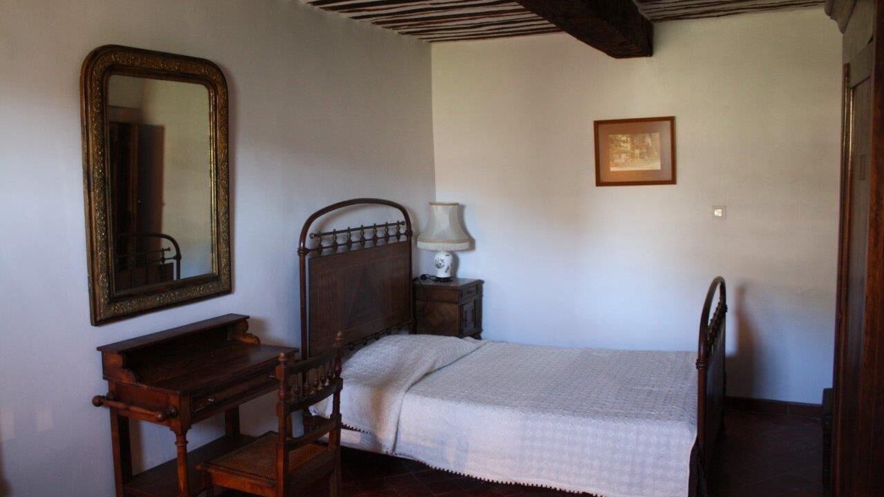 Photo of Bedroom in Malaucene