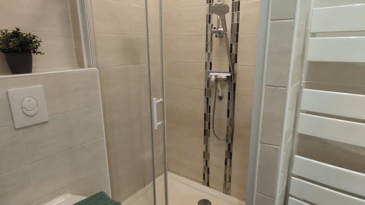 Photo of Bathroom in Rochefort-du-Gard