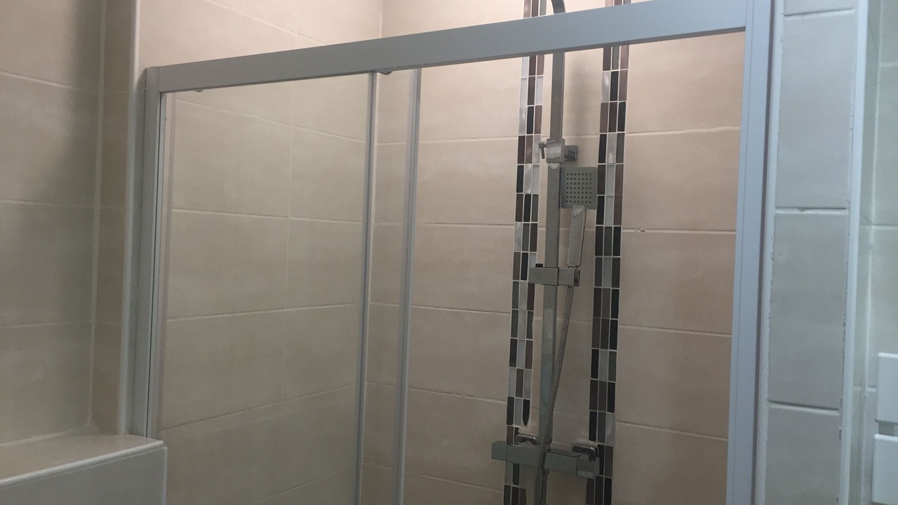 Photo of Bathroom in Rochefort-du-Gard