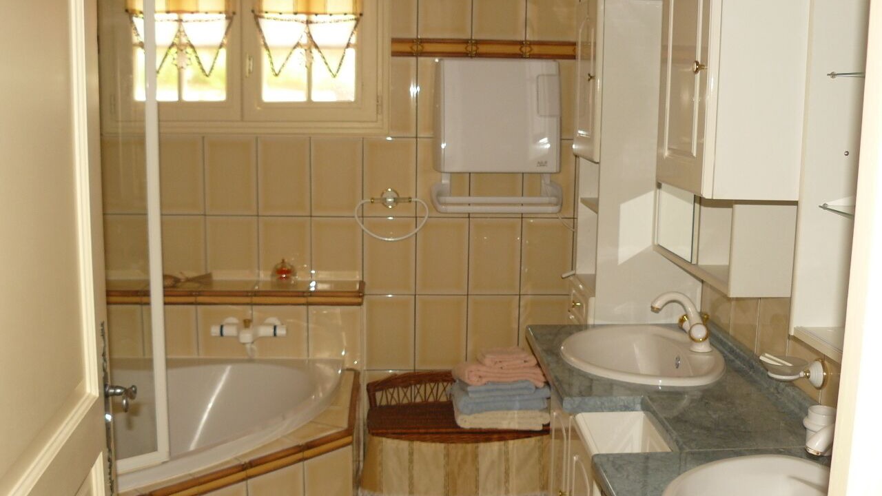 Photo of Bathroom in La Roquebrussanne