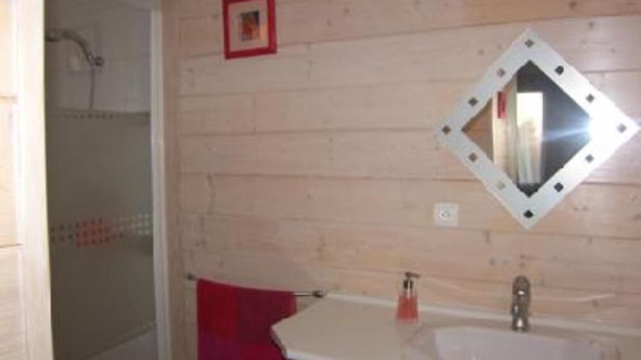 Photo of Bathroom in Cabrieres-dʼAigues