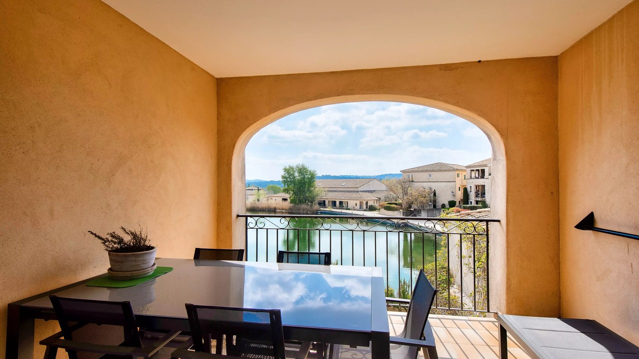Photo of Outdoor in Pont Royal