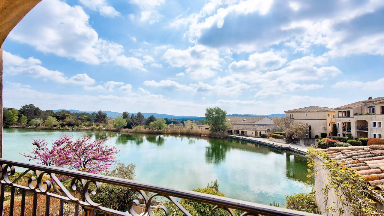 Photo of Outdoor in Pont Royal