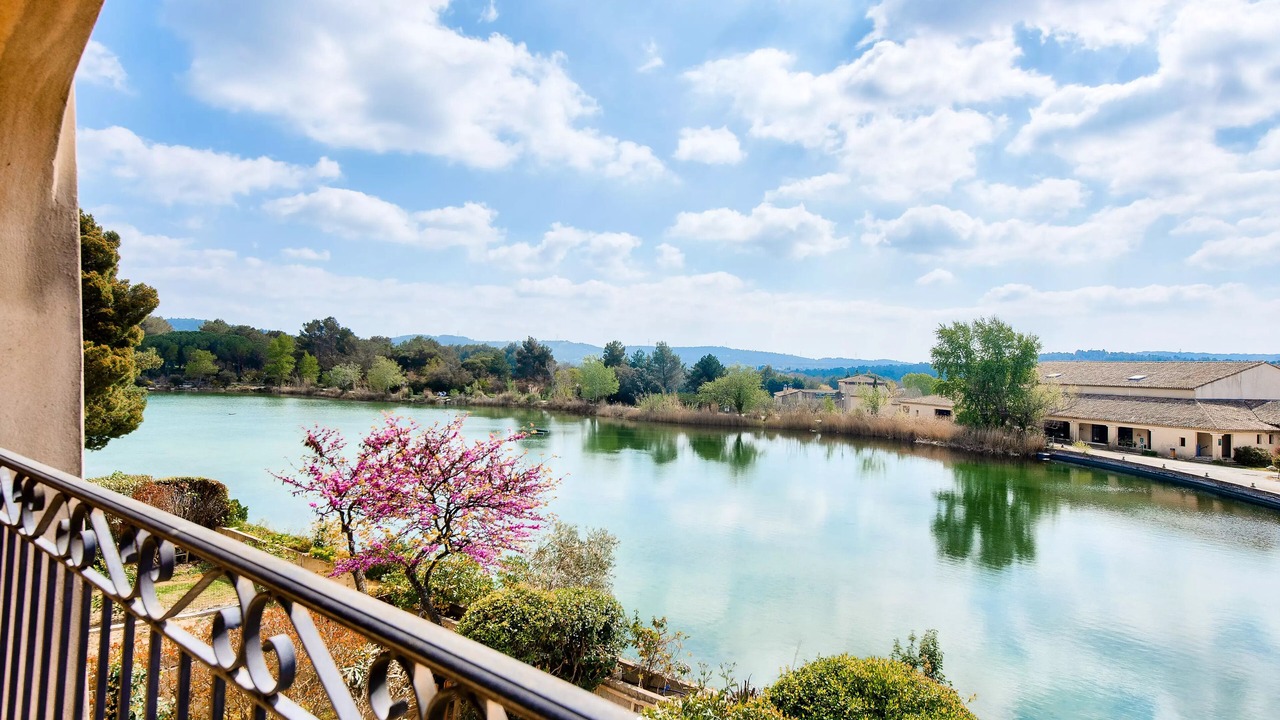 Photo of Outdoor in Pont Royal