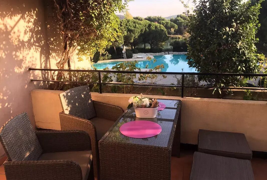 Photo of Outdoor in Pont Royal